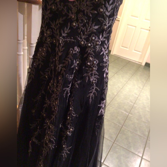 💕3X HP💕⬇️PD⬇️Mon Cheri Black with silver evening ball gown with matching shawl - Picture 5 of 12